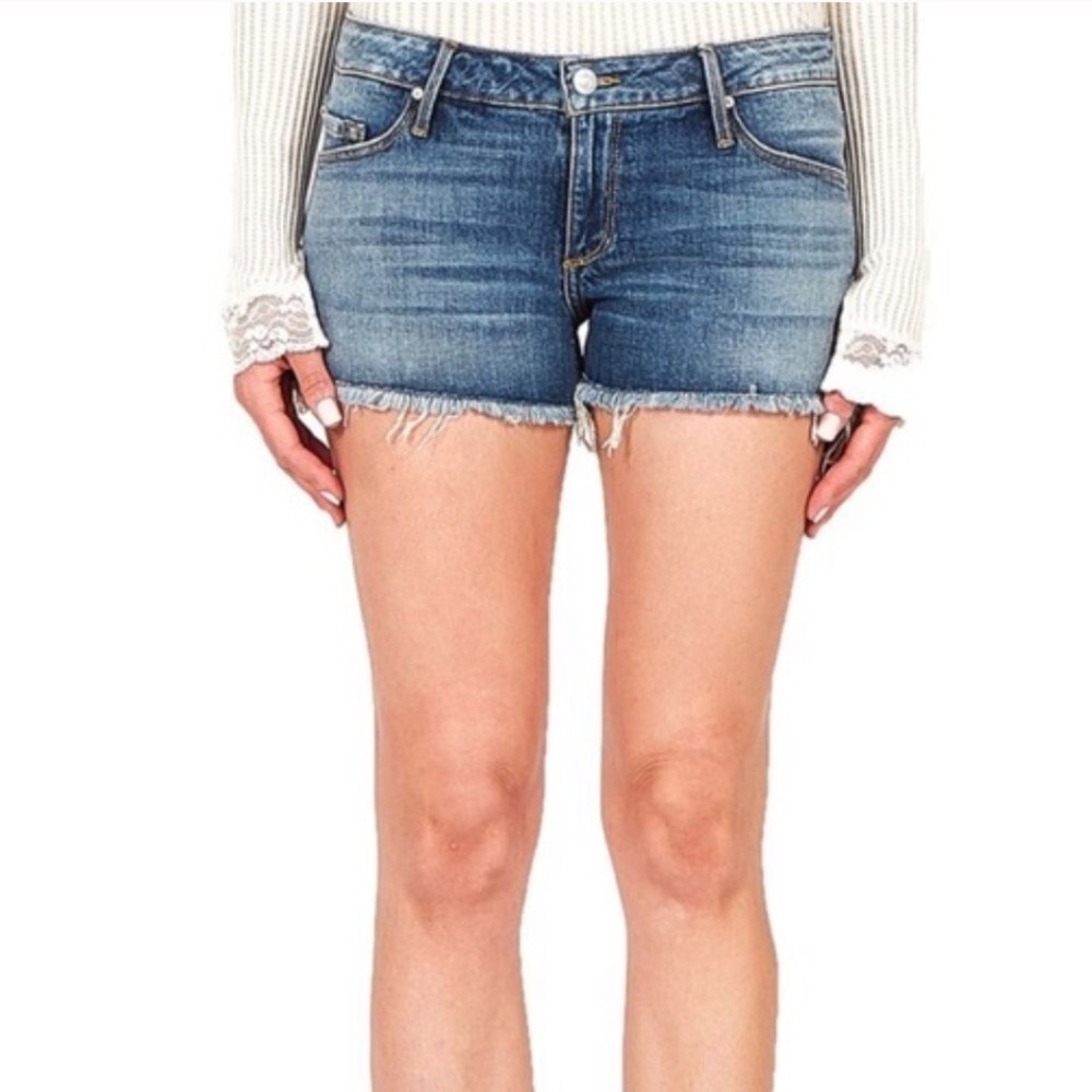 Black Orchid Los Angeles Vintage‎ Rehab Light Wash Raw Hem Denim Shorts 25